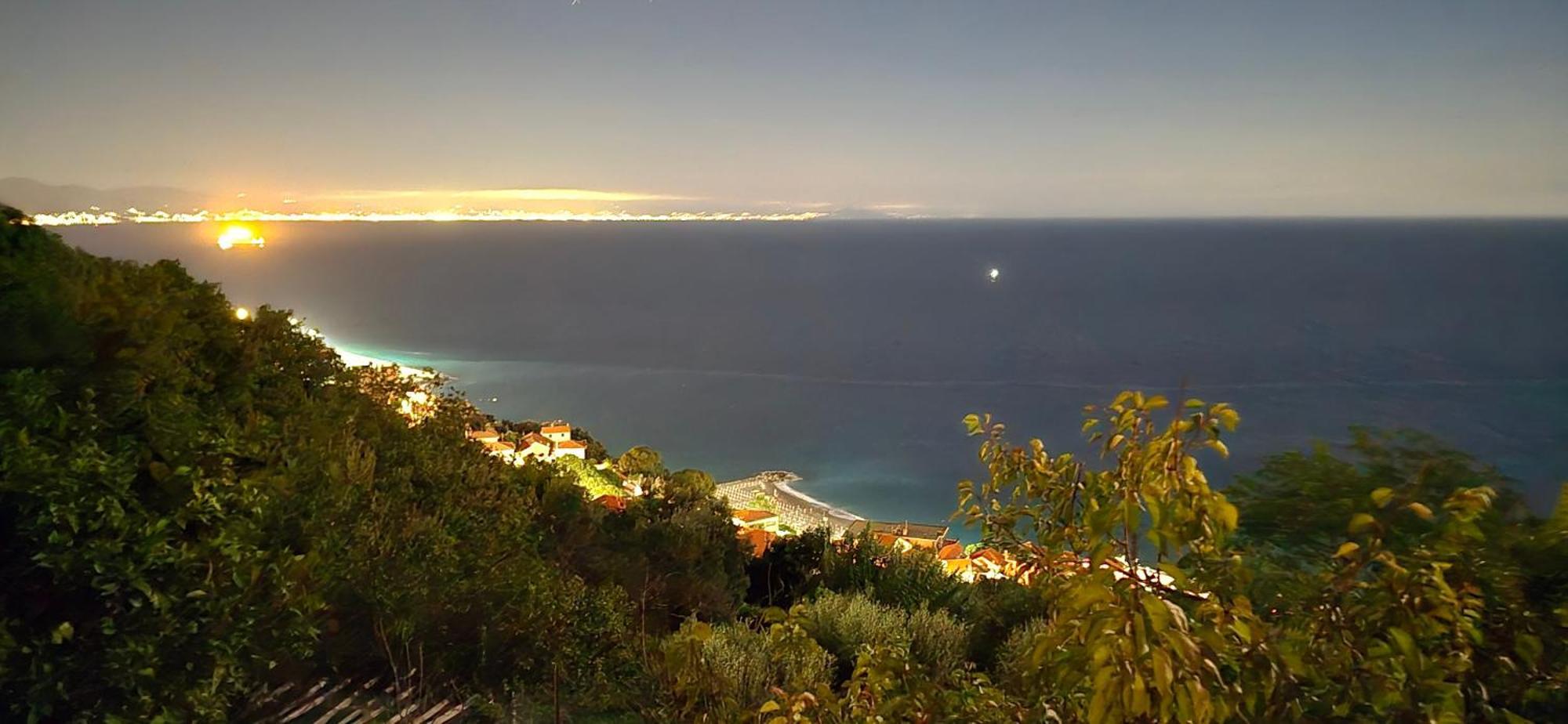 Villa Gio - Terrazza Nel Blu ベルジェッジ エクステリア 写真