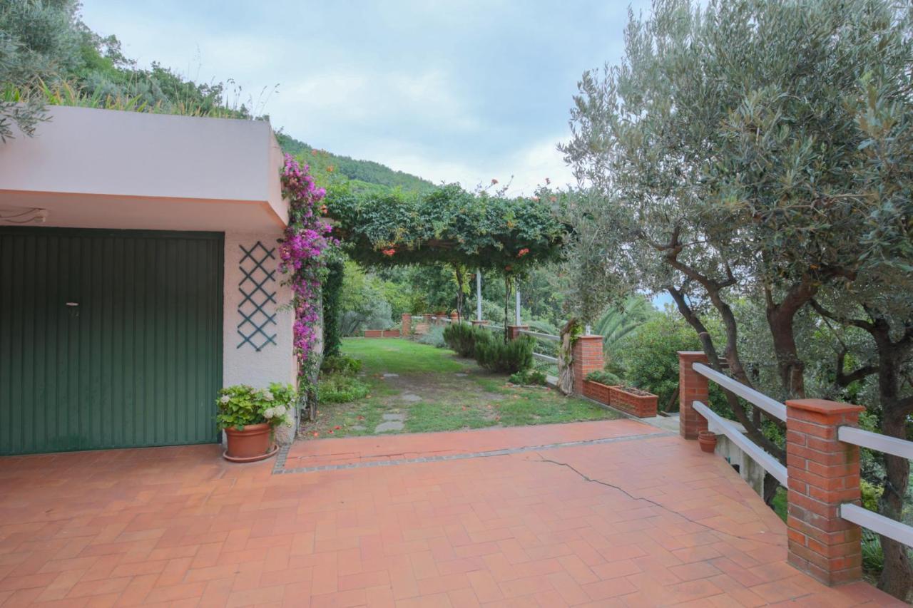 Villa Gio - Terrazza Nel Blu ベルジェッジ エクステリア 写真