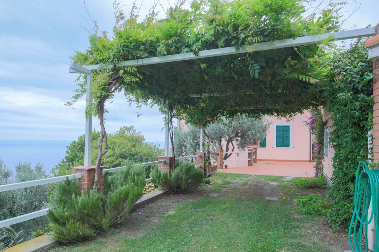 Villa Gio - Terrazza Nel Blu ベルジェッジ エクステリア 写真