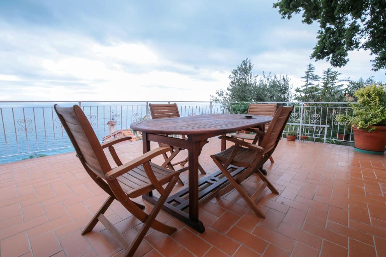 Villa Gio - Terrazza Nel Blu ベルジェッジ エクステリア 写真